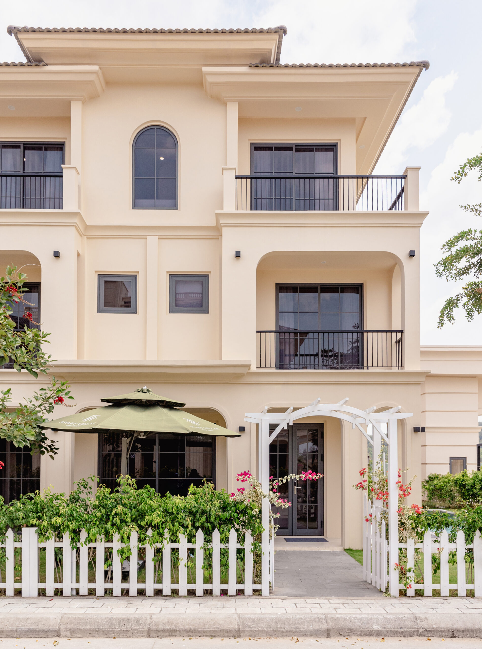 Chillin’ stay by your own way