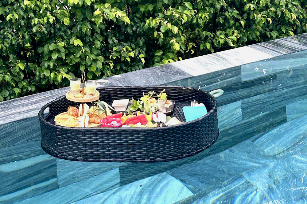 Floating Breakfast