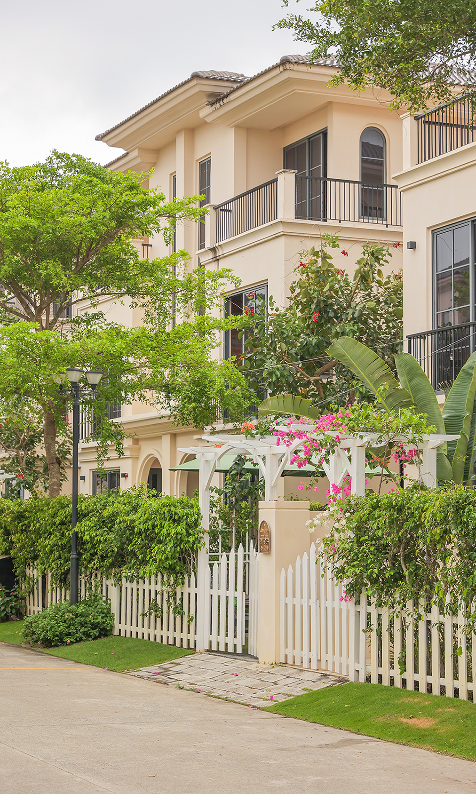 Chillin’ stay by your own way